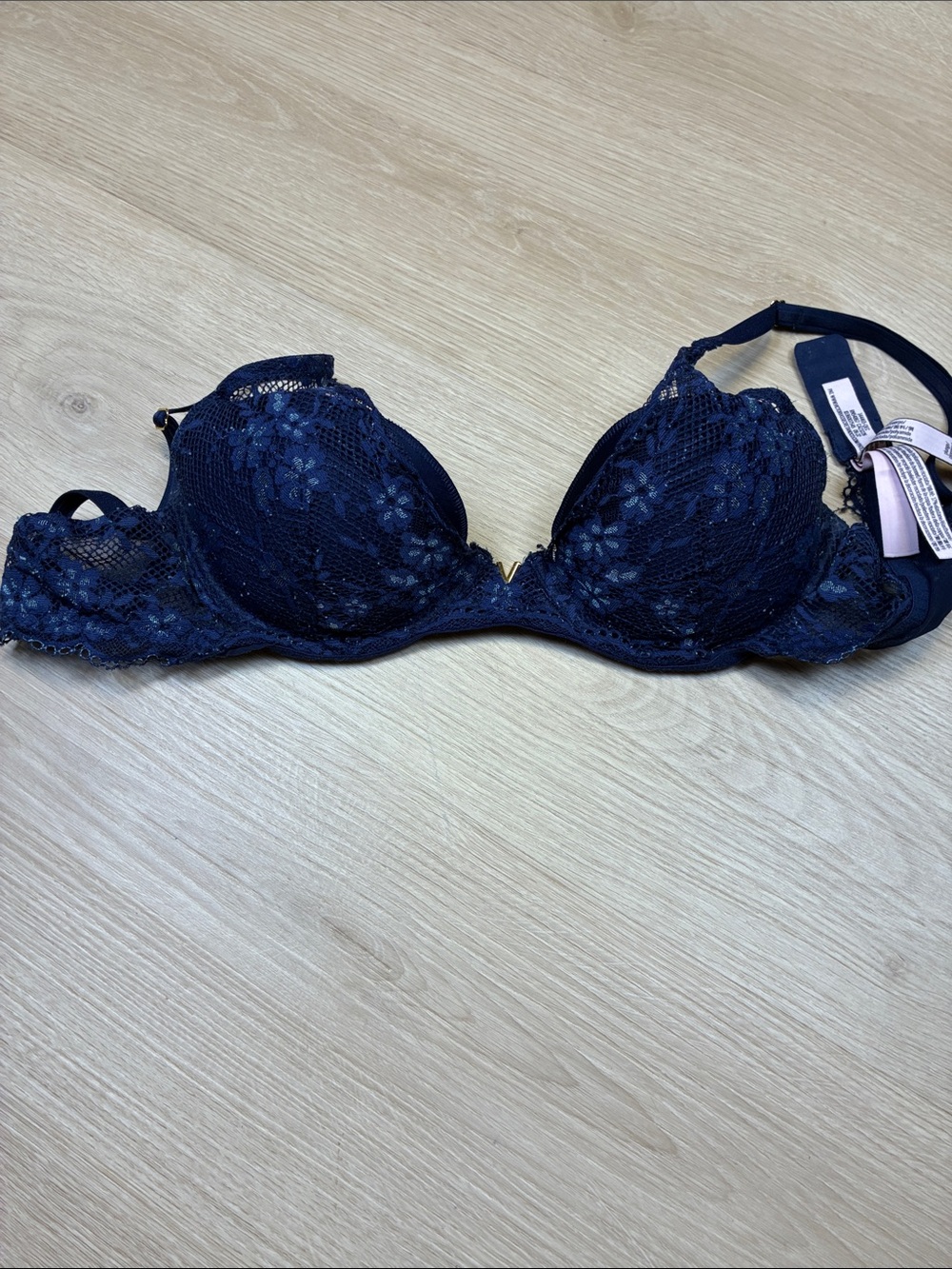 Victoria's Secret Navy Lace PLUNGE Push-Up Bra 34C